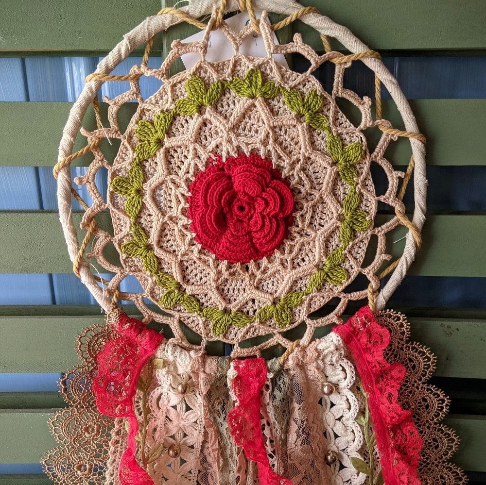 NWT Handcrafted Shabby Chic Dream Catcher - Picture 2 of 6
